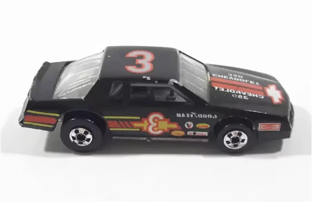 Foto da miniatura Hot Wheels Chevy Stocker na cor Preto