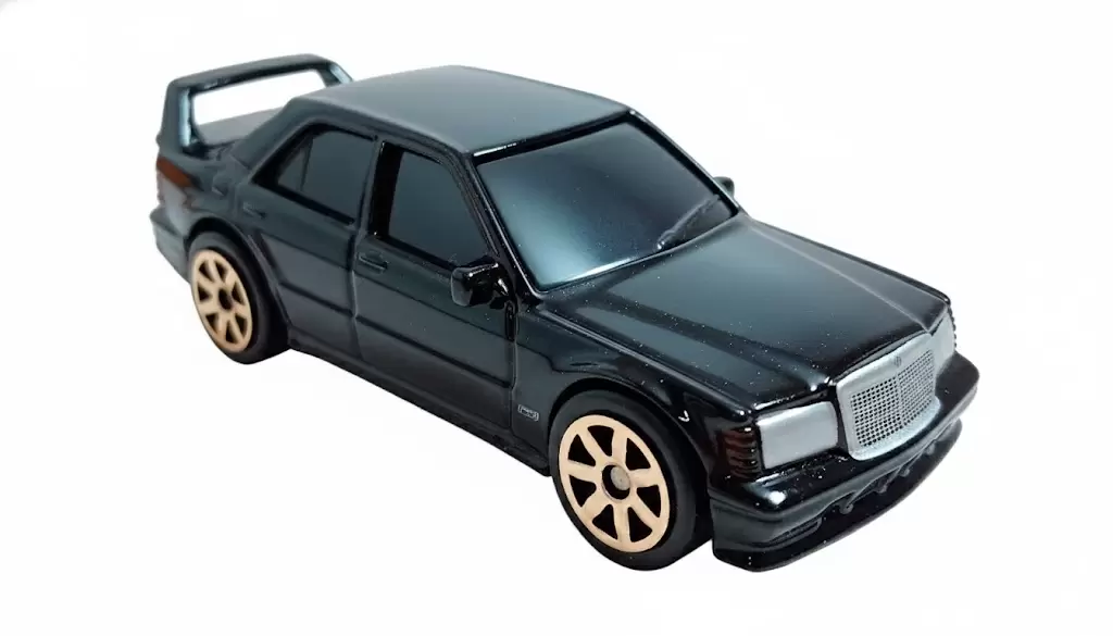 Foto da miniatura Maisto 1990 Mercedes-Benz 190 E 2.5-16 Evo II na cor Preto
