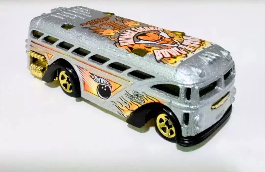 Foto da miniatura Hot Wheels Surfin School Bus na cor Prata
