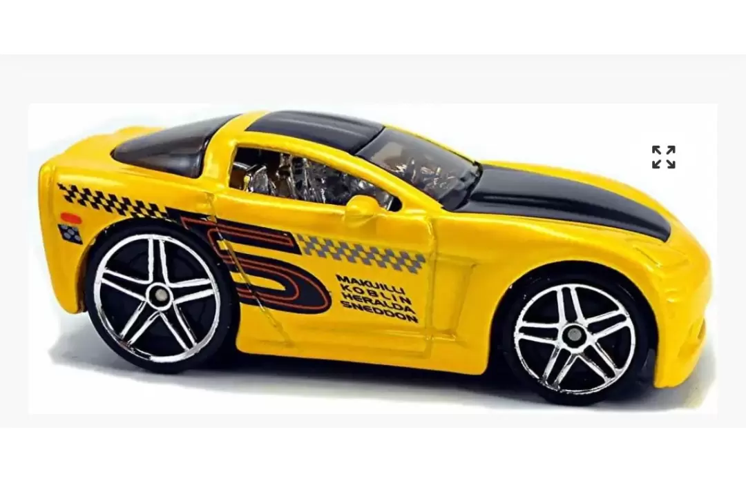 Foto da miniatura Hot Wheels Tooned Corvette C6 na cor Amarelo