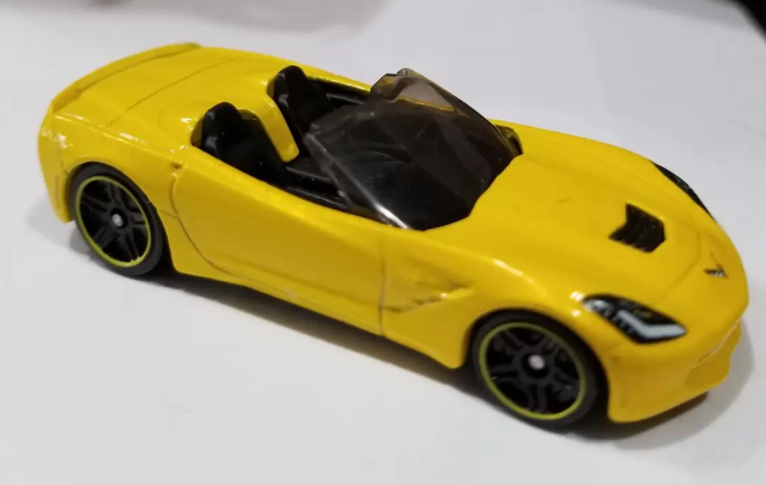 Foto da miniatura Hot Wheels 14 Corvette Stingray na cor Amarelo