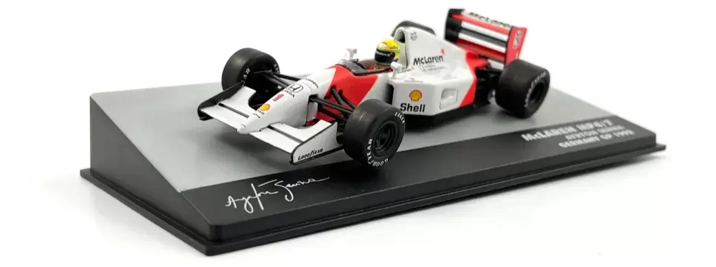 Foto da miniatura IXO McLaren MP4/7 Honda Ayrton Senna 1992 na cor Branco