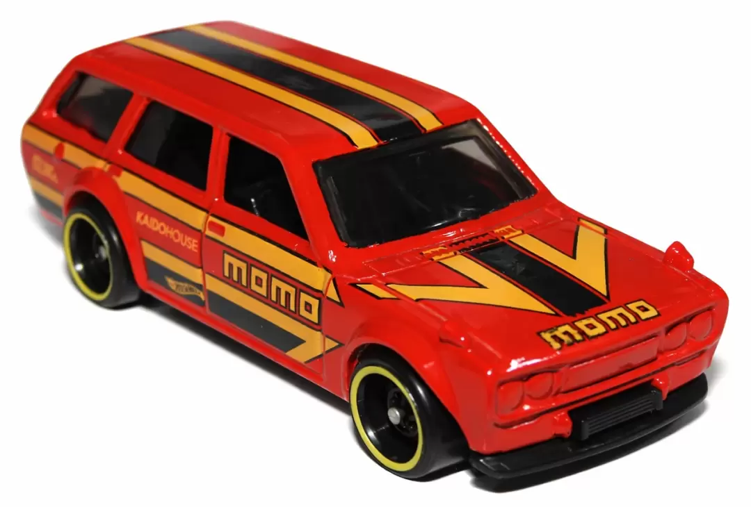 Foto da miniatura Hot Wheels Datsun Bluebird Wagon (510) na cor Vermelho