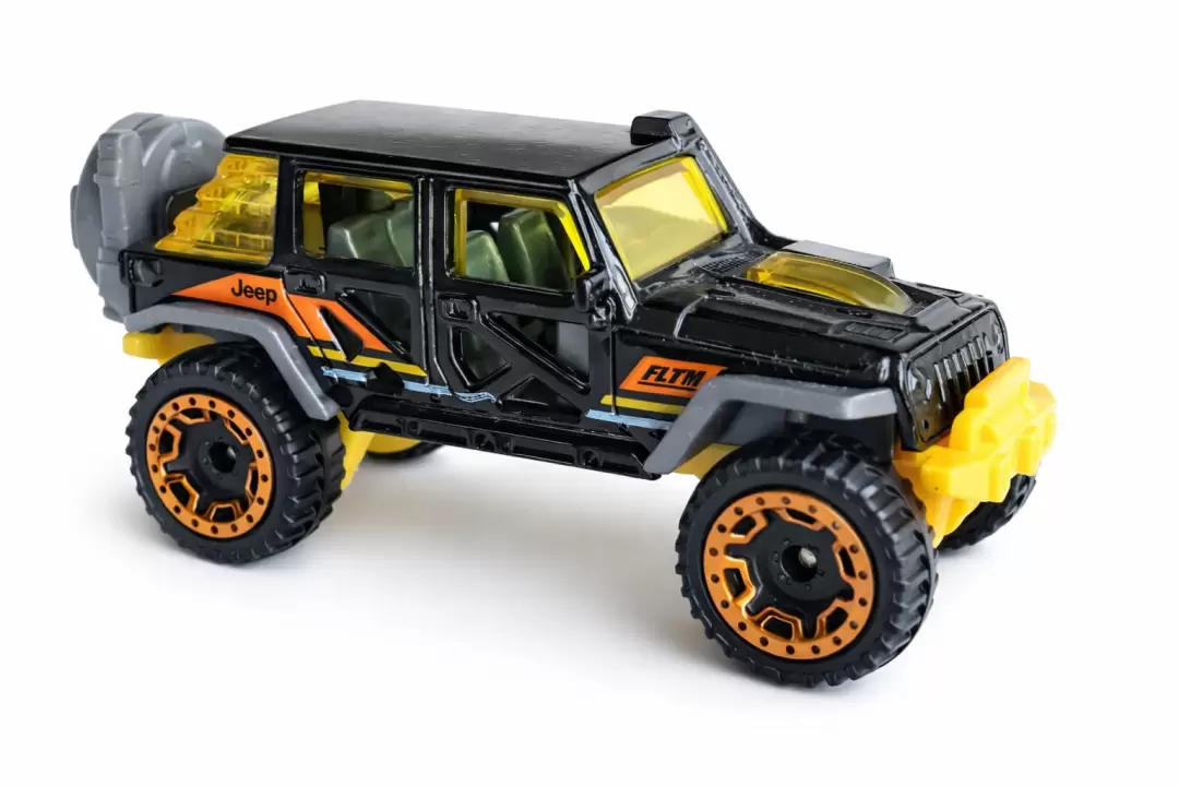 Foto da miniatura Hot Wheels 17 Jeep Wrangler na cor Preto