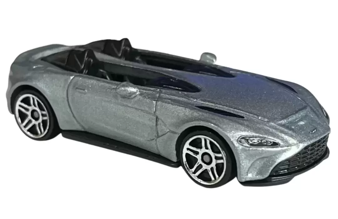 Foto da miniatura Hot Wheels Astom Martin V12 Speedster na cor Prata