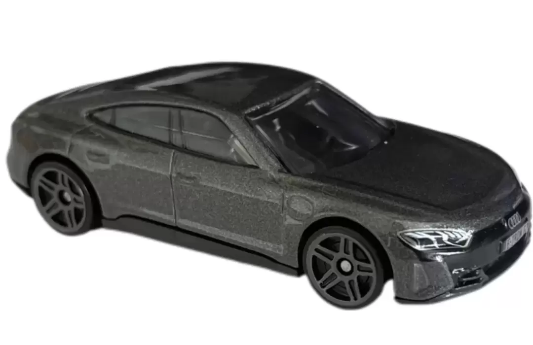 Foto da miniatura Hot Wheels Audi RS e-tron GT na cor Cinza