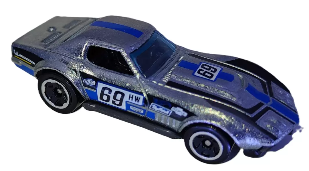 Foto da miniatura Hot Wheels 69 COPO Corvette na cor ZAMAC