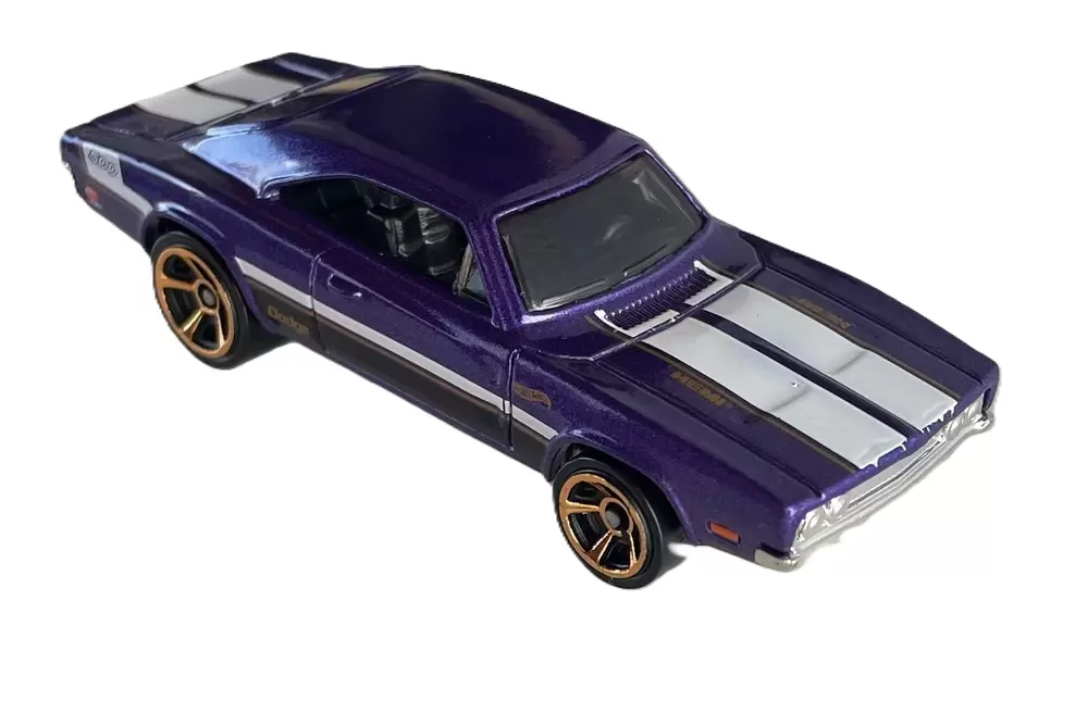 Foto da miniatura Hot Wheels 69 Dodge Charger 500 na cor Roxo