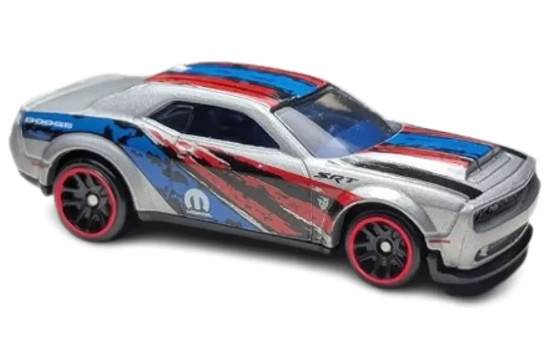 Foto da miniatura Hot Wheels 18 Dodge Challenger SRT Demon na cor Prata