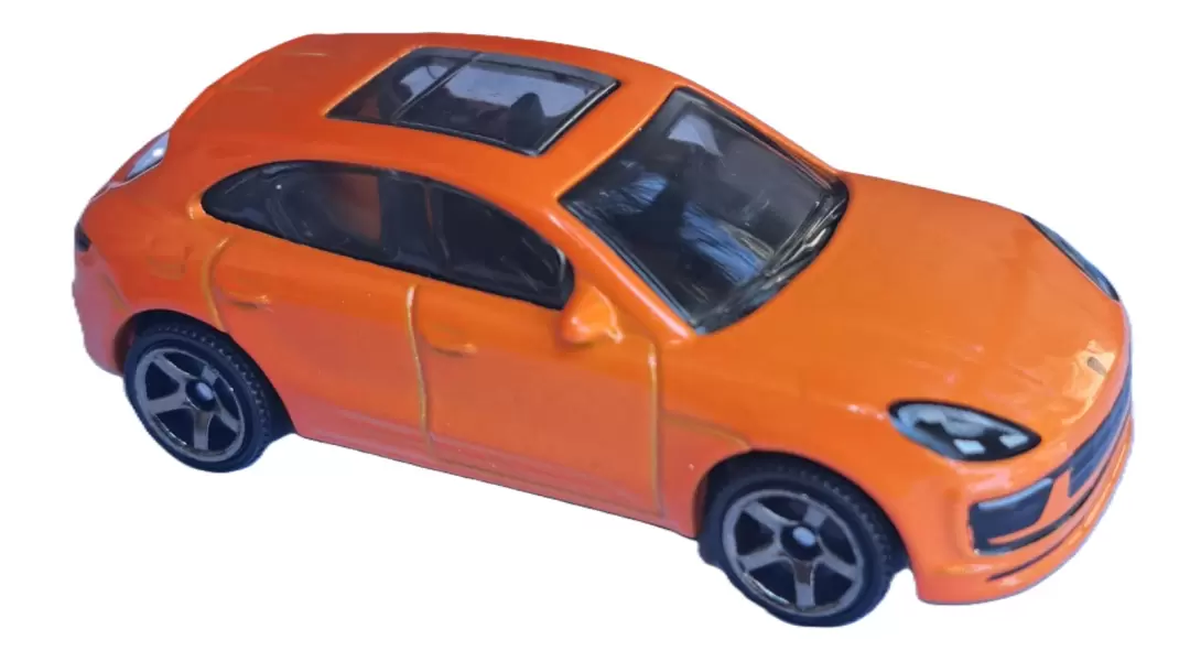 Foto da miniatura Matchbox 2022 Porsche Macan na cor Laranja