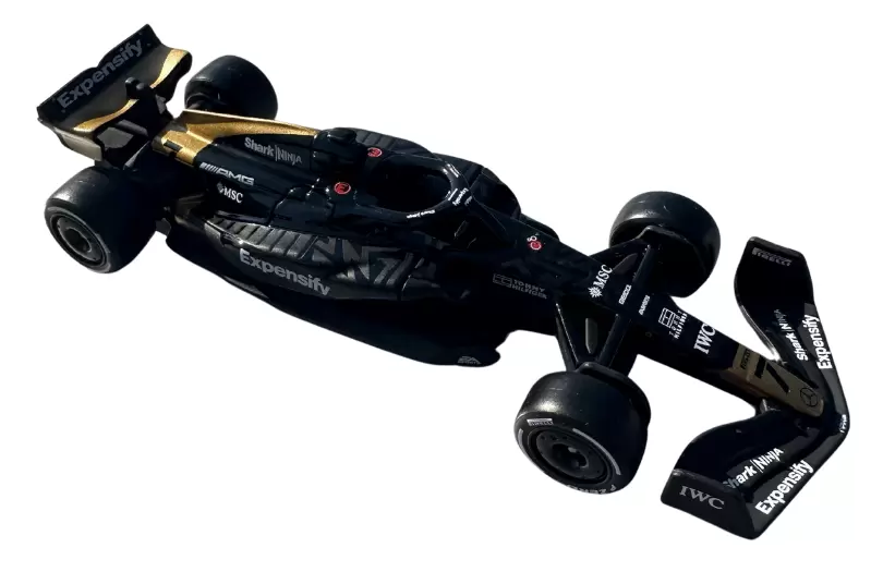 Foto da miniatura Bburago F1 McDonald's 2025 - Filme F1 (Brad Pitt) - APXGP na cor Preto