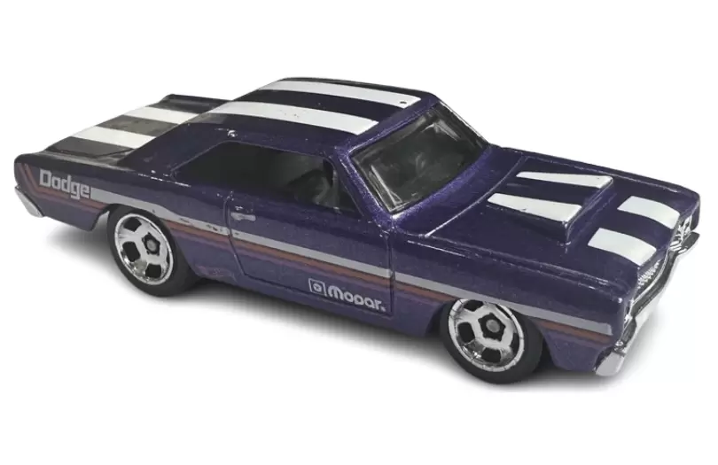 Foto da miniatura Hot Wheels 68 Dodge Dart na cor Roxo