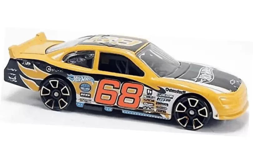 Foto da miniatura Hot Wheels 10 Chevy Impala na cor Amarelo