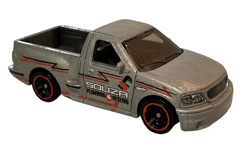 Foto da miniatura Hot Wheels 99 Ford F‑150 SVT Lightning na cor Prata