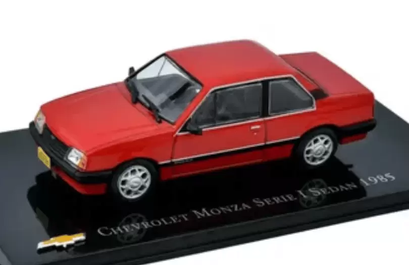 Foto da miniatura IXO Monza Série I Sedan 1985 na cor Vermelho