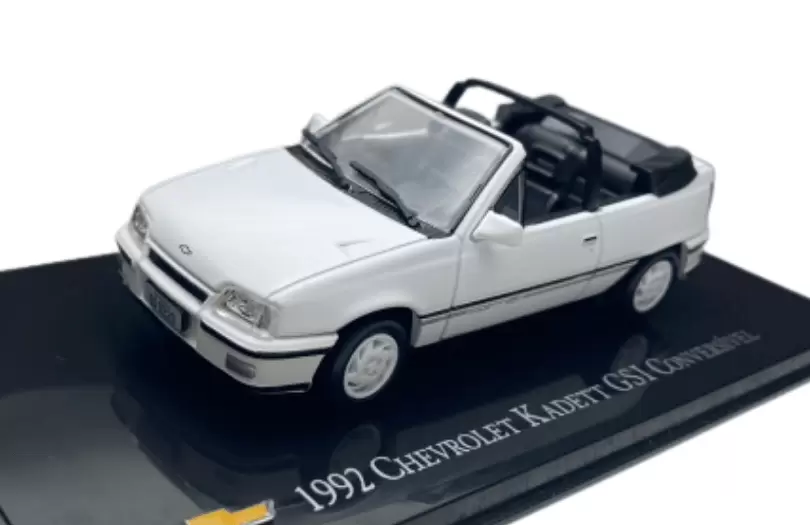 Foto da miniatura IXO Chevrolet Kadett GSI Conversível - 1992 na cor Branco