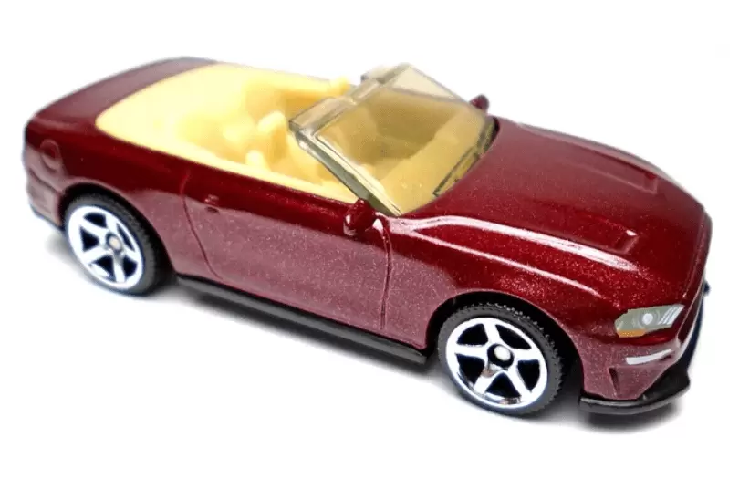 Foto da miniatura Matchbox 2018 Ford Mustang Convertible na cor Vermelho