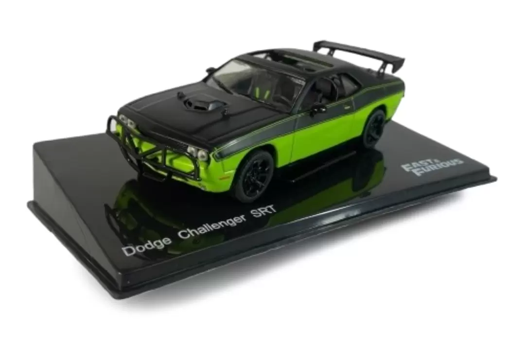 Foto da miniatura IXO Dodge Challenger SRT na cor Verde