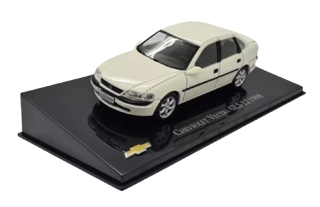 Foto da miniatura IXO Chevrolet Vectra GLS 2.2 - 1998 na cor Branco