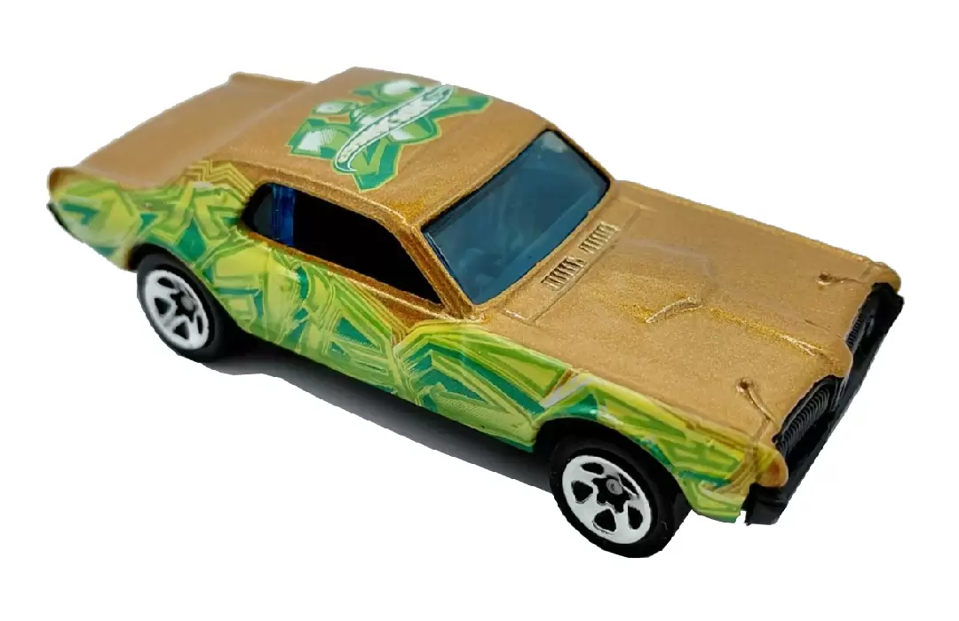 Foto da miniatura Hot Wheels 1968 Cougar na cor Dourado