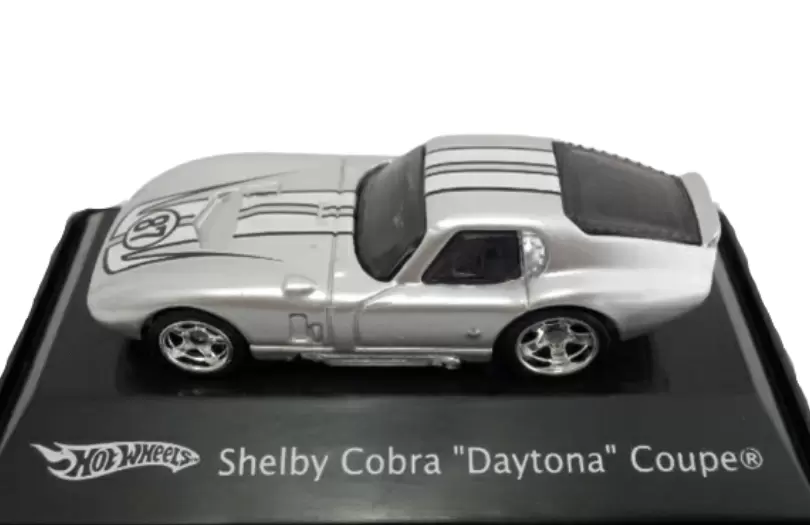 Foto da miniatura Hot Wheels Shelby Cobra "Daytona" na cor Prata