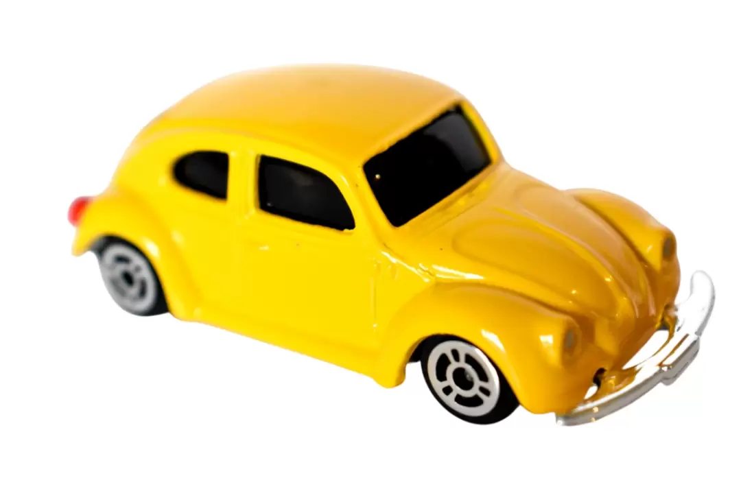 Foto da miniatura Maisto VW 1300 na cor Amarelo