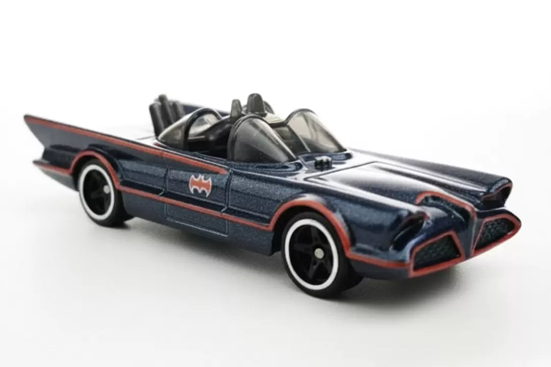 Foto da miniatura Hot Wheels 1966 TV Series Batmobile na cor Azul