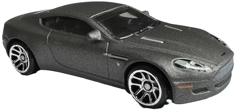 Foto da miniatura Hot Wheels 2005 Aston Martin DB9 na cor Prata