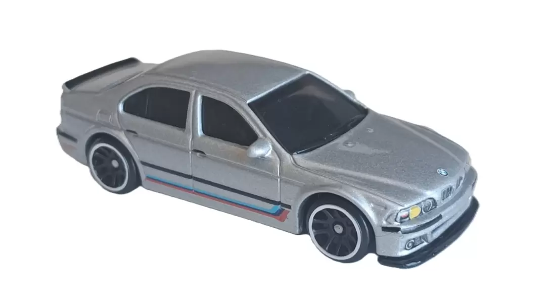 Foto da miniatura Hot Wheels 2001 BMW M5 na cor Prata