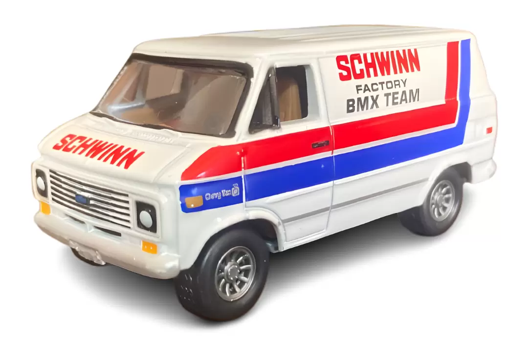 Foto da miniatura Johnny Lightning 1975 Chevy G20 Van na cor Branco