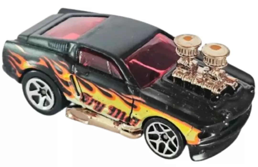 Foto da miniatura Hot Wheels 68 Mustang na cor Preto