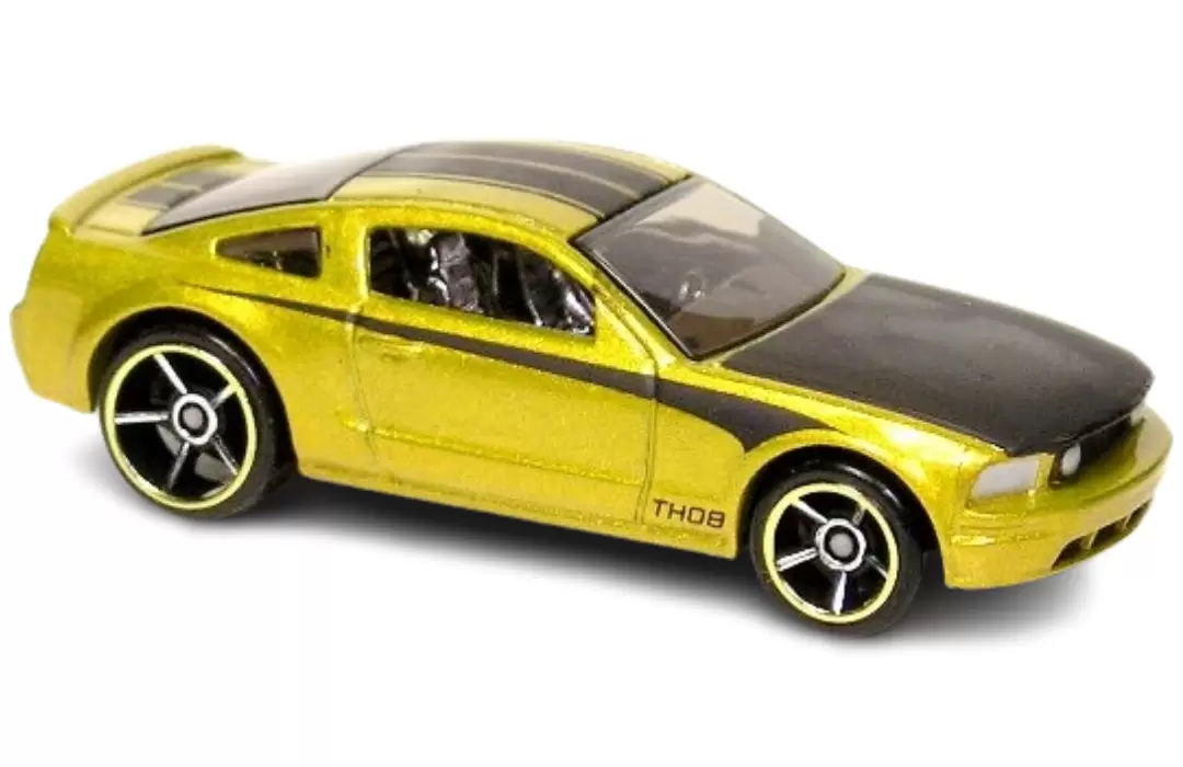 Foto da miniatura Hot Wheels 2005 Ford Mustang GT (TH) na cor Dourado
