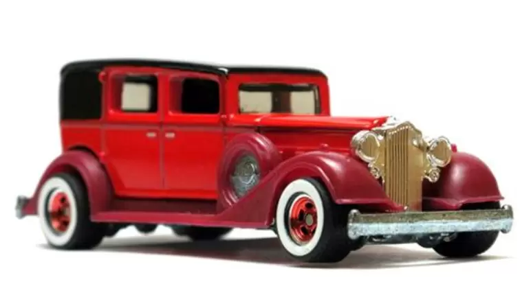 Foto da miniatura Hot Wheels Classic Packard na cor Vermelho