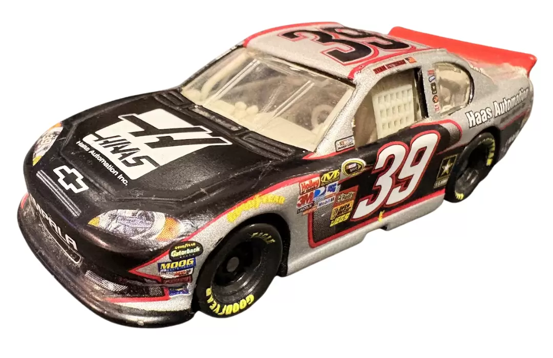 Foto da miniatura Nascar Impala #5 Ryan Newman (NASCAR 2011 - Haas Automation) na cor Prata