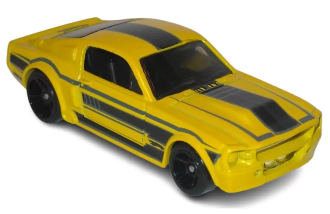 Foto da miniatura Hot Wheels 67 Shelby GT-500 na cor Amarelo