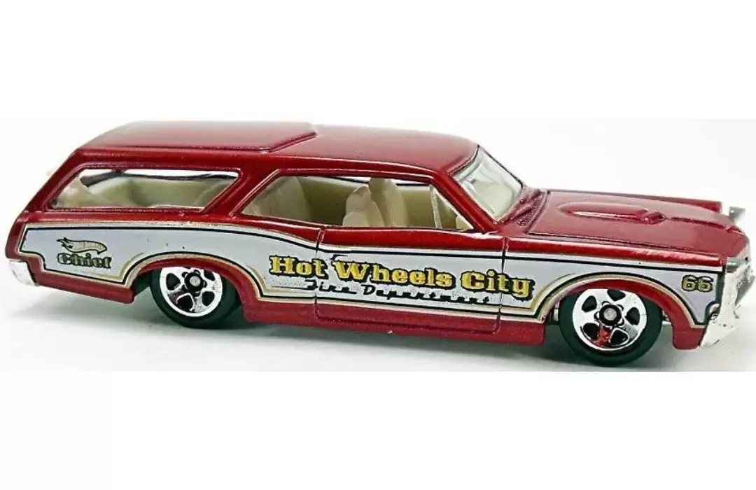 Foto da miniatura Hot Wheels Custom 66 GTO Wagon na cor Vermelho