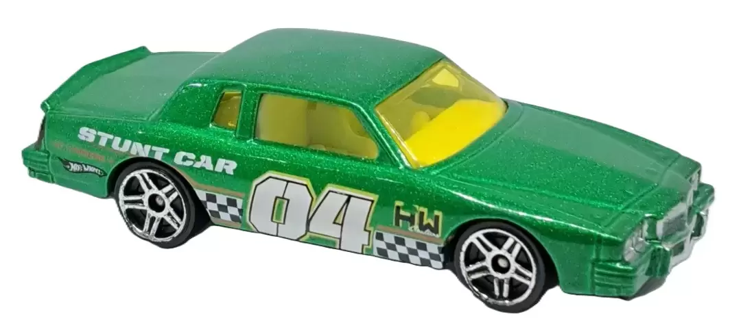 Foto da miniatura Hot Wheels 84 Pontiac Grand Prix na cor Verde
