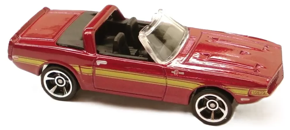 Foto da miniatura Hot Wheels 69 Shelby GT500 na cor Vermelho