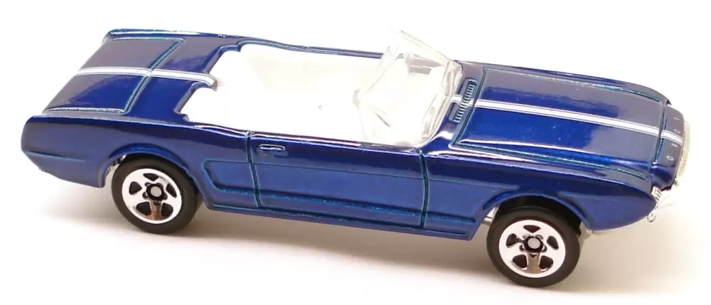 Foto da miniatura Hot Wheels 63 Ford Mustang II Concept na cor Azul