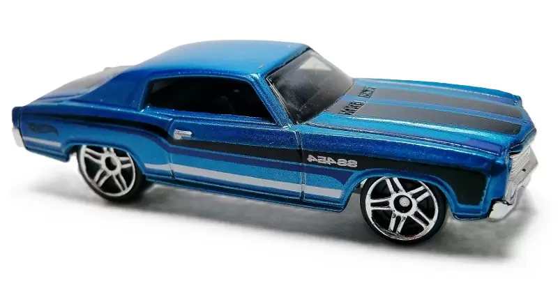 Foto da miniatura Hot Wheels 70 Monte Carlo na cor Azul