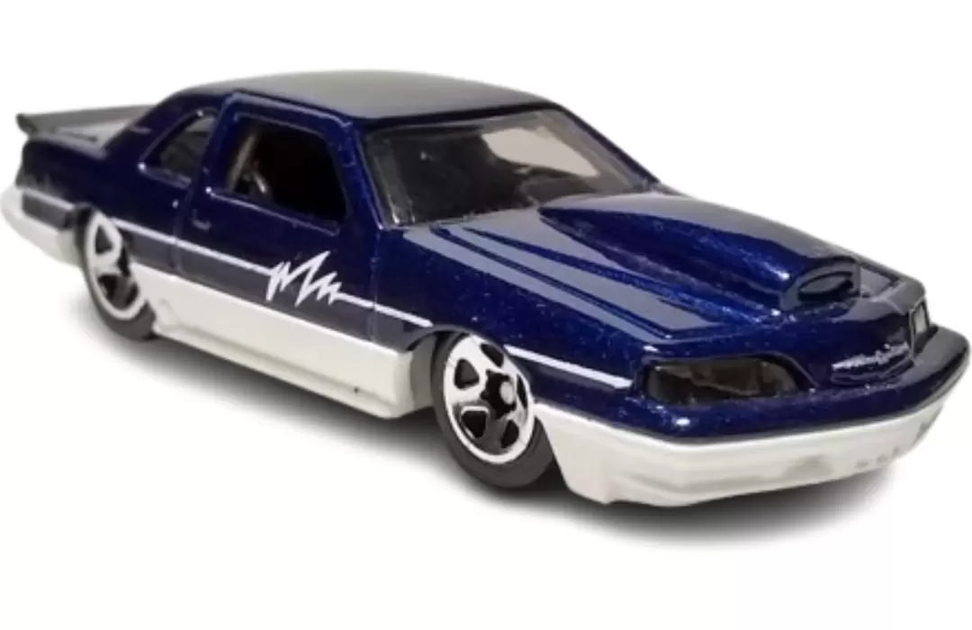 Foto da miniatura Hot Wheels 1988 Ford T-Bird (Matt and Debbie Hay's 1988 Pro Street Thunderbird) Coleção 1:64 Hot Wheels na cor Azul